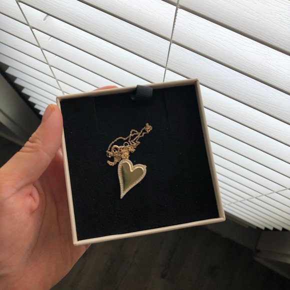 New Leia Heart Necklace Valeria 